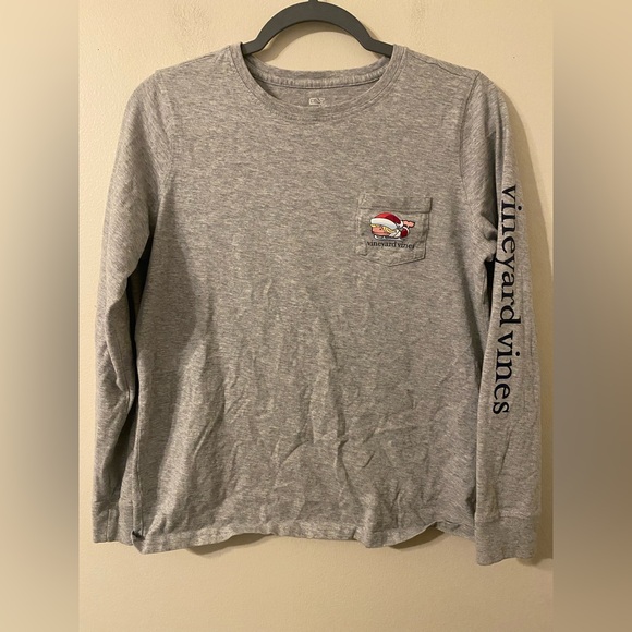 Vineyard Vines Tops - Women's Vineyard Vines Ice Skating Merry Christmas Whale Logo Pocket Tee Small